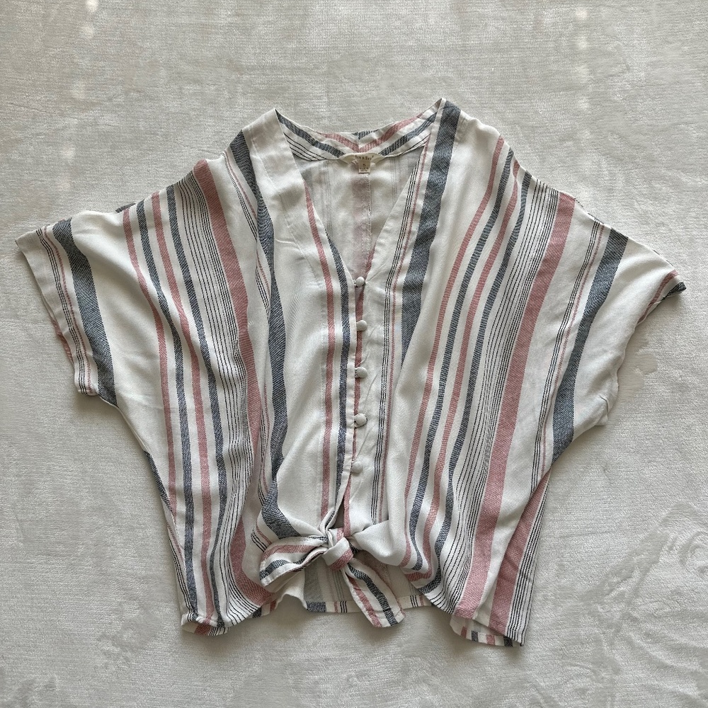 Sim and Sam Women’s Short Sleeve Blouse Size Small